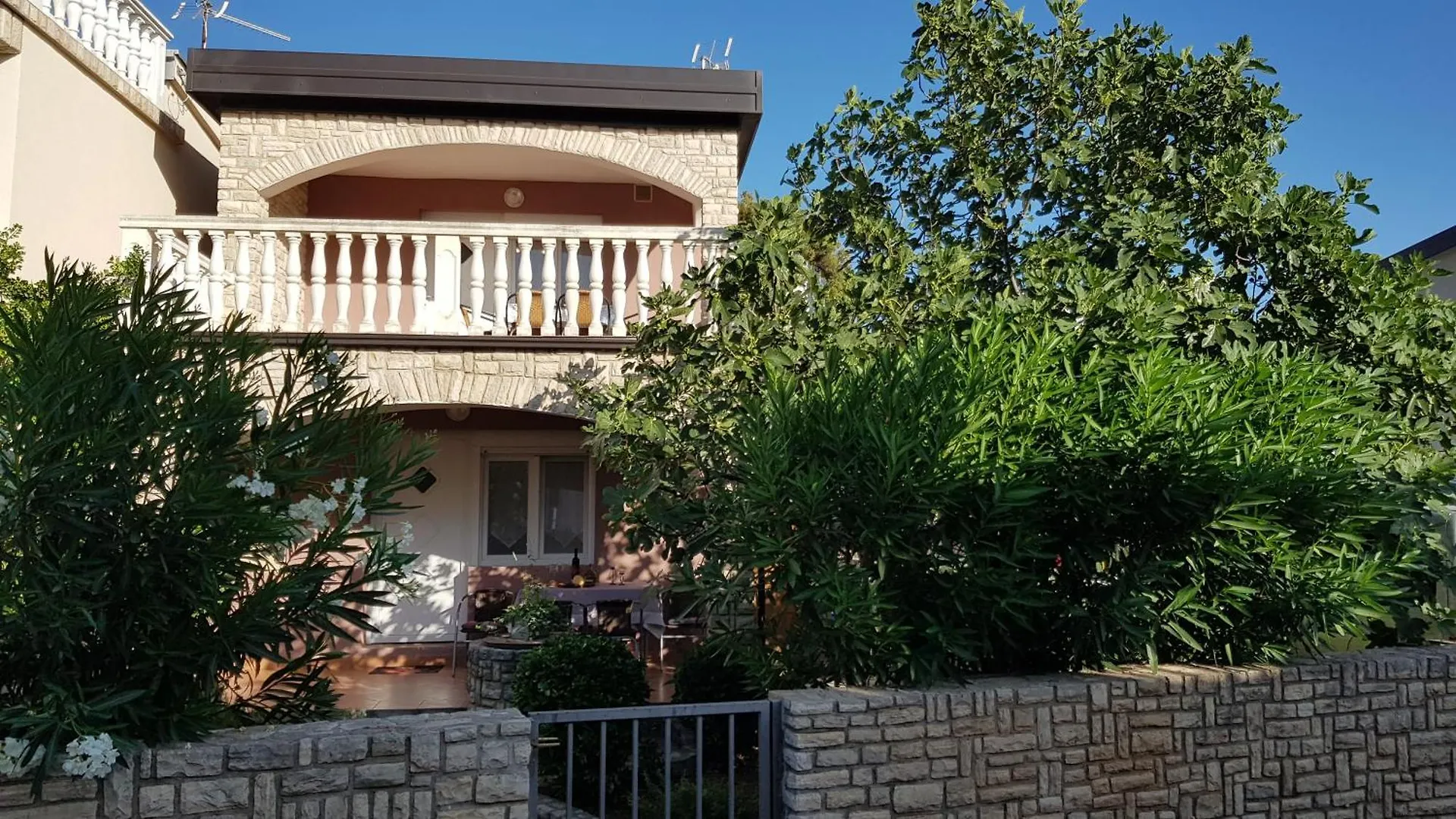 Sunset Apartments Vir Croacia